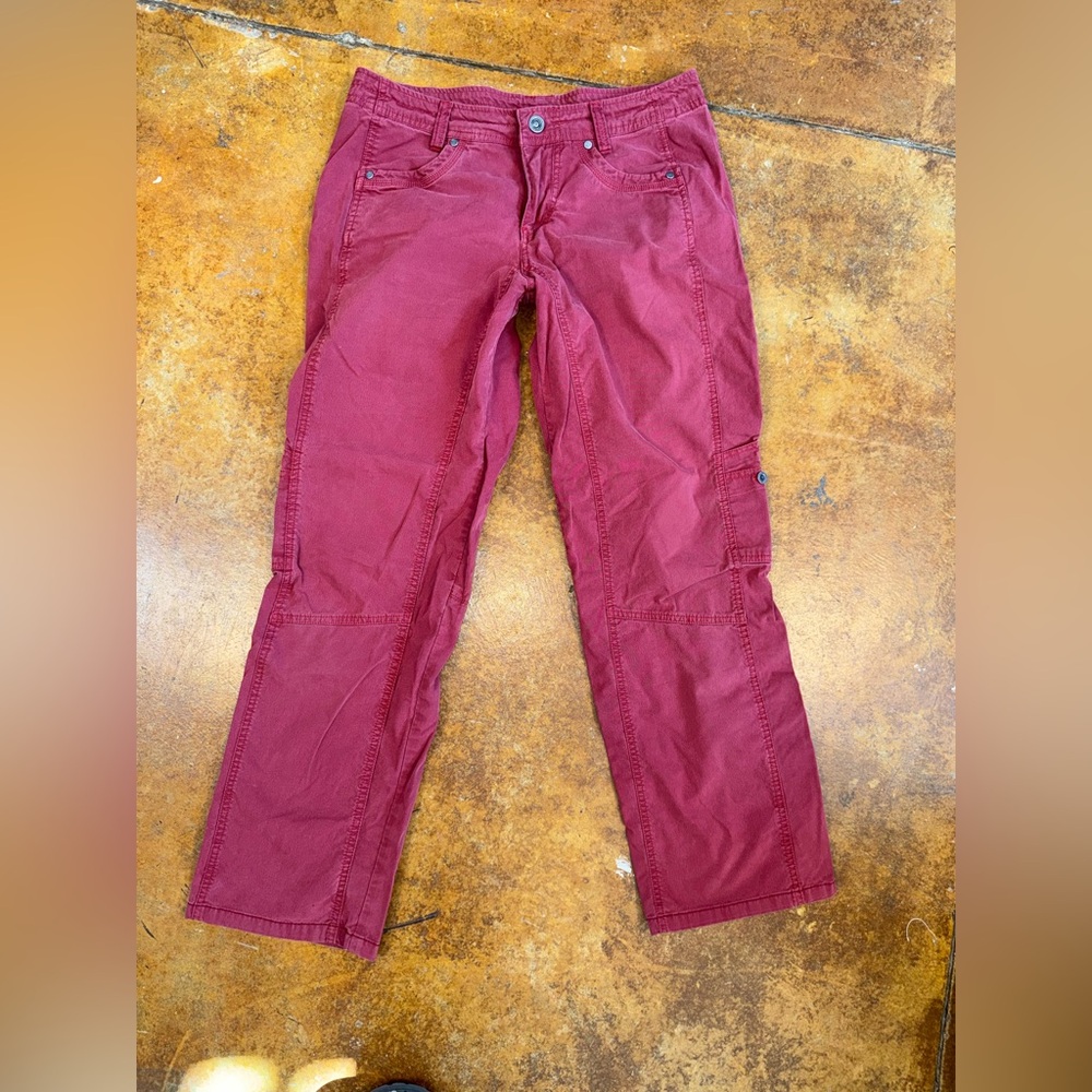 Kuhl red vintage wash mid rise cargo hiking pants size 8 women’s